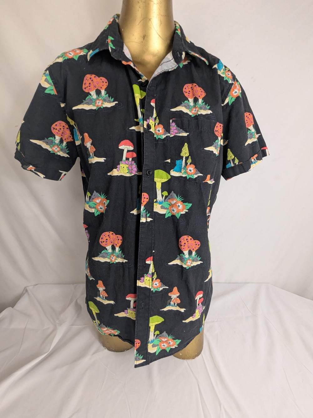 Modest Mouse × AMBSN 2017 Tour Forager Tropical Mushroom Button Down Small